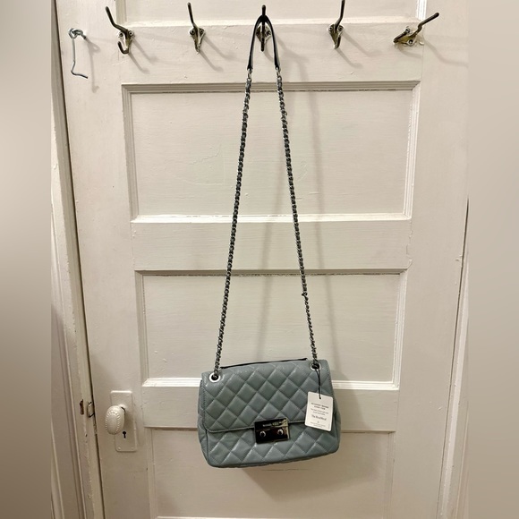 Michael Kors patent leather quilted purse - Picture 3 of 8